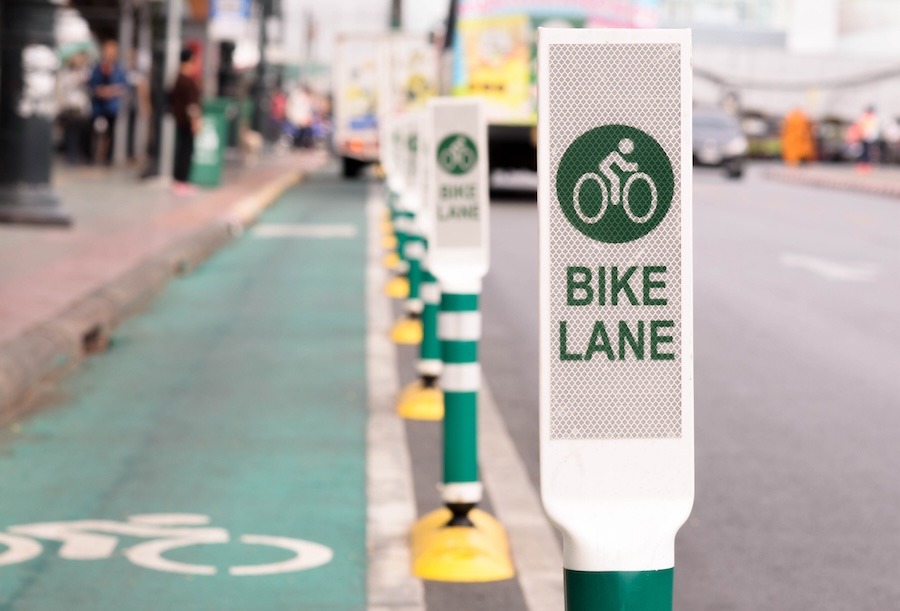 green Bike lane, road for bicycles (bike, road, sign)